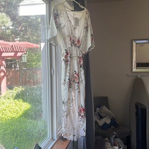 Brand new w/ tags perfect summer dress for attending a night out,even a wedding